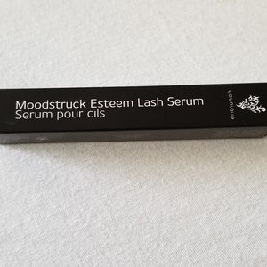Younique Moonstruck Esteem Lash Serum